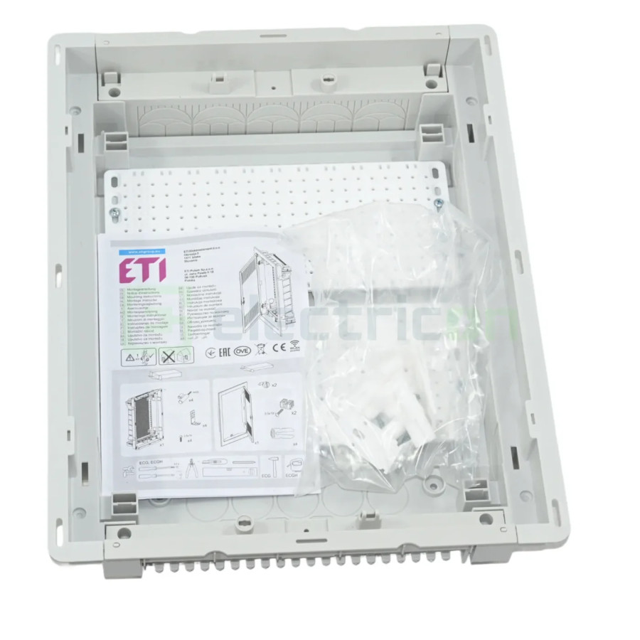 Tablou multimedia incastrat, 28 module, IP30, ETI, 001100131