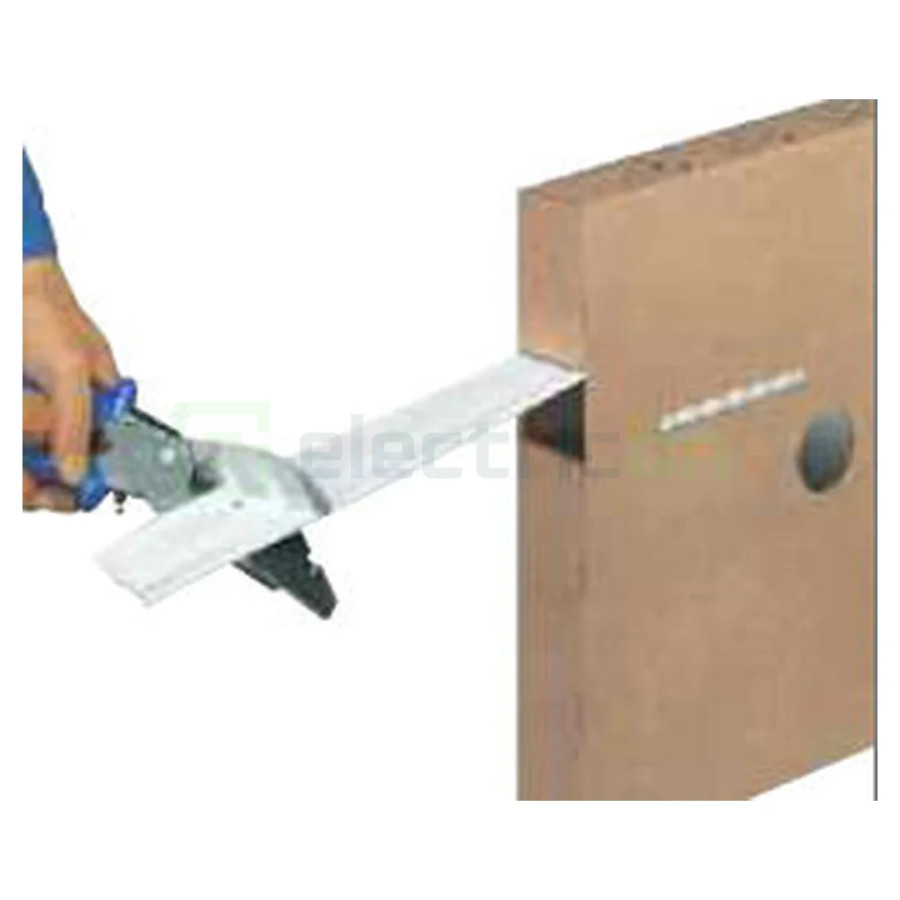 Canal cablu rola, 20 metri, 20x35, alb, Hager, LFR2003509016A - Electricon.ro