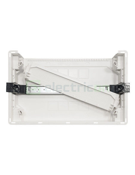 Tablou incastrat, 18 module, 1x18, ușă albă Hager, Golf, VF118PD - Electricon.ro