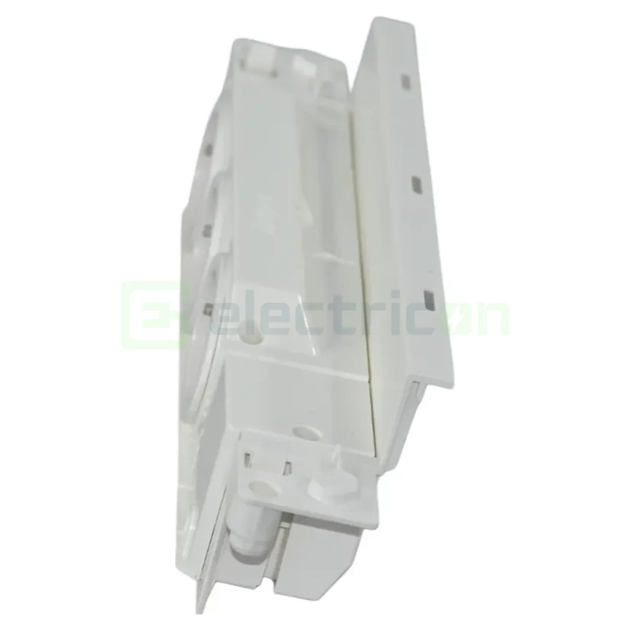 Priza tripla pentru tablouri Volta, Hager, VZ00HW - Electricon.ro