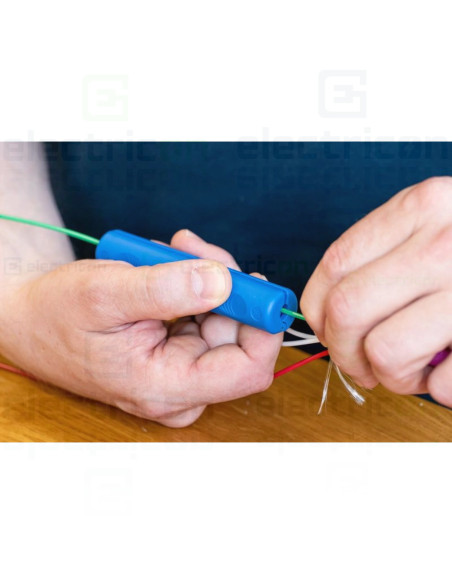 Unealta pentru inlaturarea mansonului de pe cablurile de fibra optica