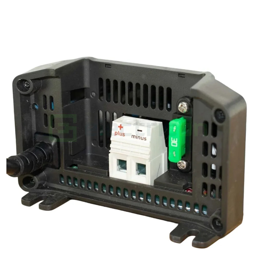 Incarcator de retea Blue Smart IP22 Charger 12 20 (1)