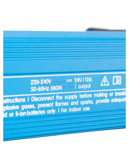 Incarcator de retea Blue Smart IP22 Charger 24 12 (1)