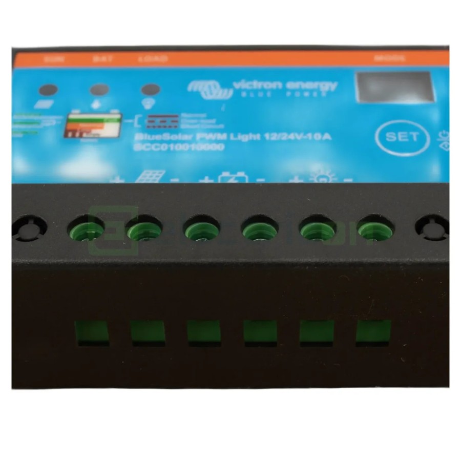 Încărcător solar PWM-Light - BlueSolar 12/24V-10A - Victron Energy SCC010010000