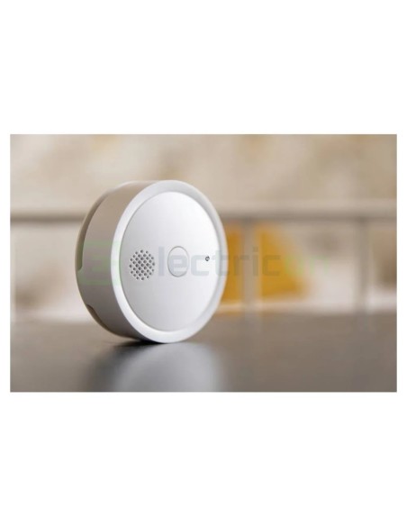Senzor de fum - Alarmă wireless - Plus Smoke, avertizare sonoră, smart - Shelly Plus Smoke