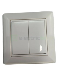 Întrerupător inteligent Yesly - 4 canale Wireless interior alb IP20 - Finder 013.B9