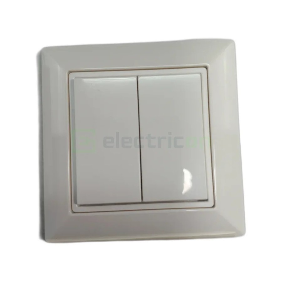 Întrerupător inteligent Yesly - 4 canale Wireless interior alb IP20 - Finder 013.B9