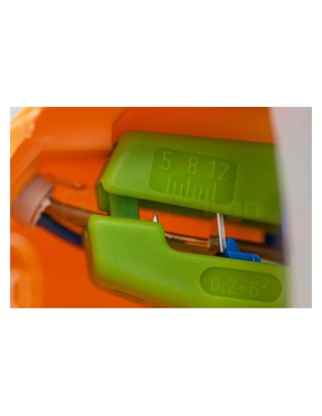 Clește dezizolator - Nr. 5 - conductori lițați și solizi - 0,2-6 mm² - verde - Weicon 10061997