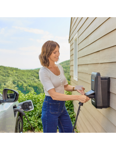 Stație încărcare EV 7 kW Type 2S Hager XVR107S