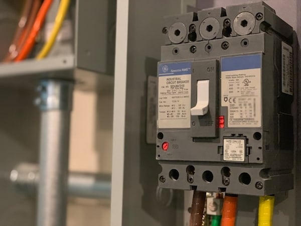 1 contactor trifazat principiu de functionare - siguranta de nivel industrial